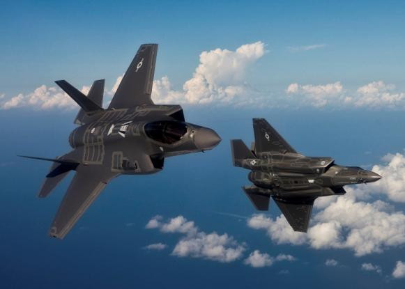 Απίστευτοι ελιγμοί από F-35 μέσα σε χαράδρα! (βίντεο)